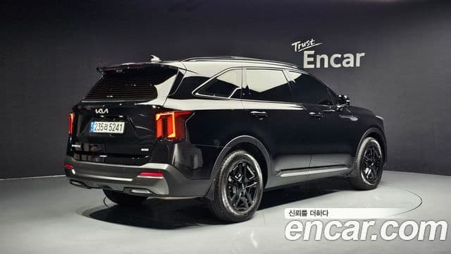 Kia Sorento 2024 — Фото 2/20
