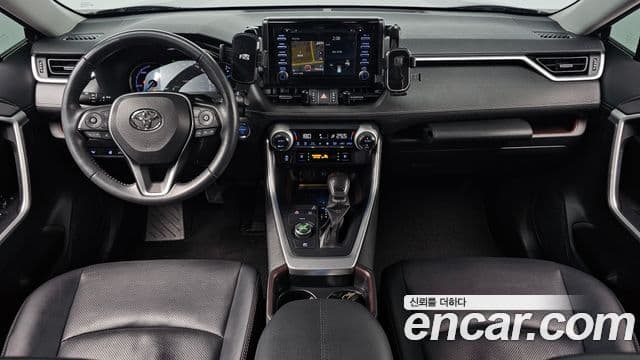 Toyota RAV4 2019 — ფოტო 7/20