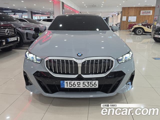 BMW 5 Series 2025 — Şəkil 2/19