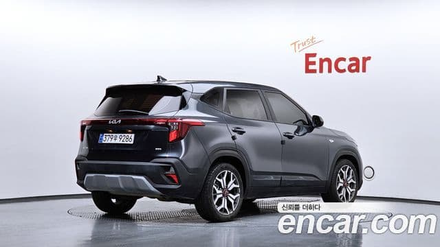 Kia Seltos 2023 — Şəkil 2/20