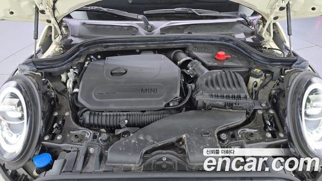 Mini Cooper S 2020 — ფოტო 20/31