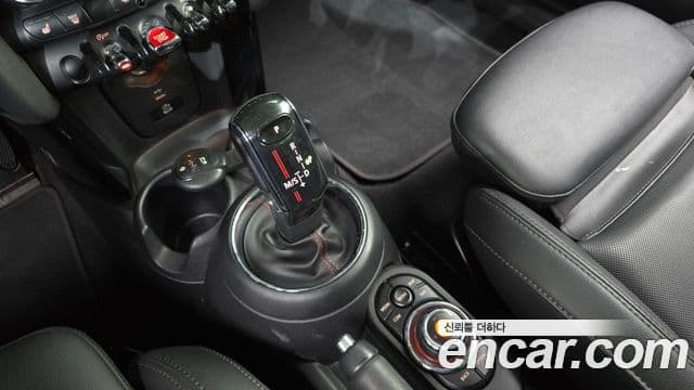 Mini Cooper S 2020 — ფოტო 17/31