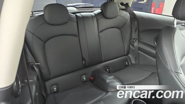 Mini Cooper S 2020 — ფოტო 6/31