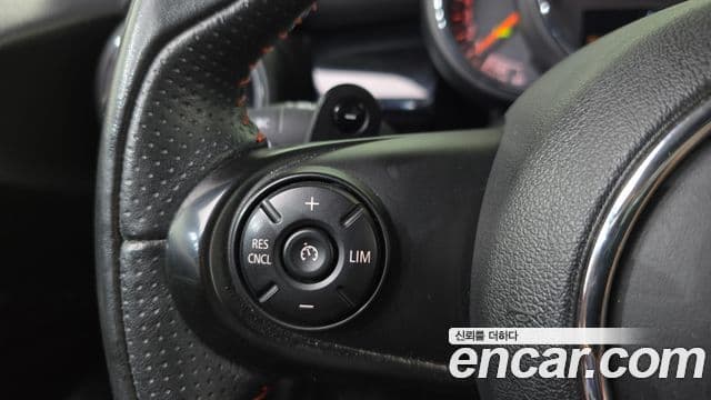 Mini Cooper S 2020 — ფოტო 10/31