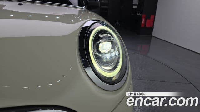 Mini Cooper S 2020 — ფოტო 9/31