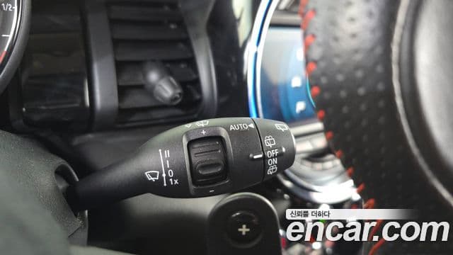 Mini Cooper S 2020 — ფოტო 31/31