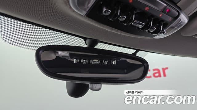 Mini Cooper S 2020 — ფოტო 27/31