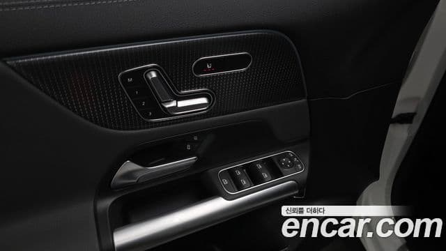 Mercedes-Benz EQA 2023 — ფოტო 24/32