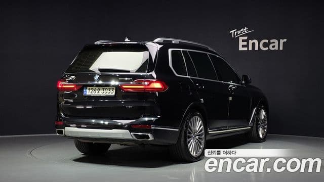 BMW X7 2021 — Photo 18/20