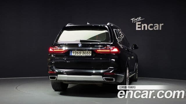 BMW X7 2021 — Photo 17/20