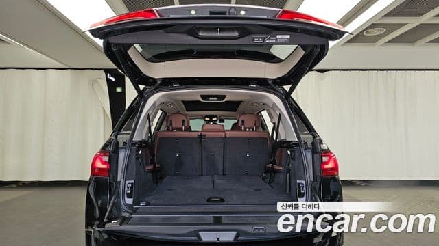 BMW X7 2021 — Photo 13/20