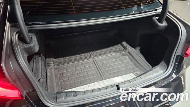 BMW M3 2025 — Photo 15/32