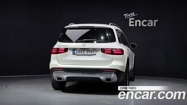 Mercedes-Benz GLB-Class 2024 — Şəkil 4/20