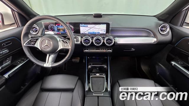 Mercedes-Benz GLB-Class 2024 — фото 7 из 20