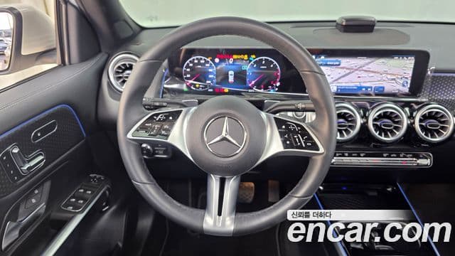 Mercedes-Benz GLB-Class 2024 — фото 13 из 20