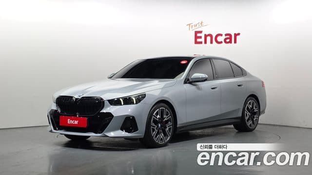 BMW 5 Series 2025 — ფოტო 1/20