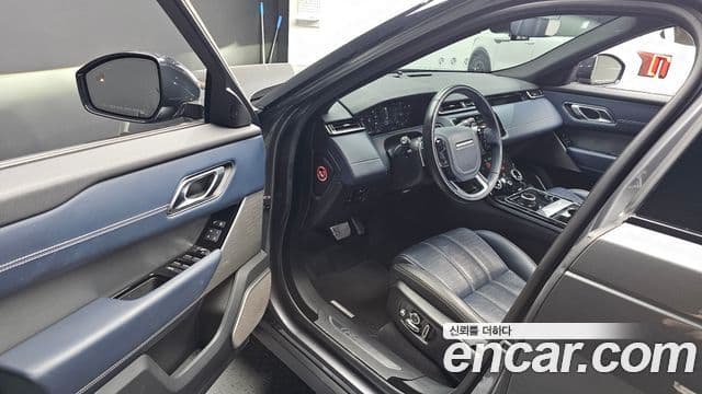 Land Rover Range Rover Velar 2018 — Şəkil 10/20