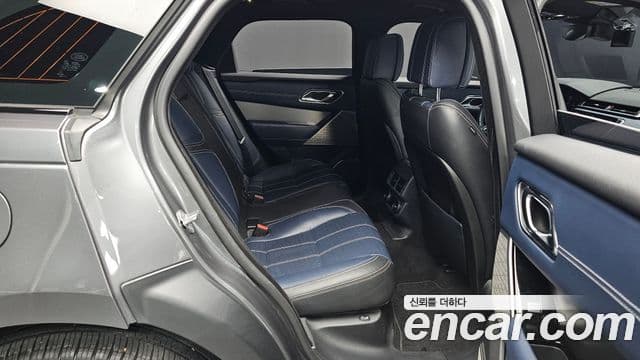 Land Rover Range Rover Velar 2018 — Şəkil 11/20