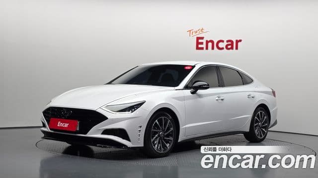 Hyundai Sonata 2023 — Фото 1/20
