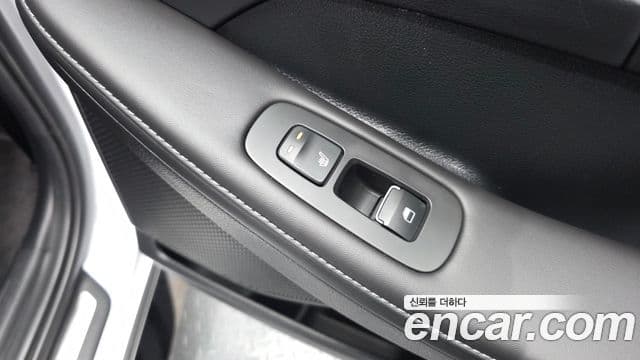 Hyundai Sonata 2023 — Фото 19/20