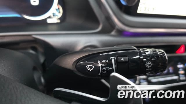 Hyundai Sonata Hybrid 2023 — Photo 12/37