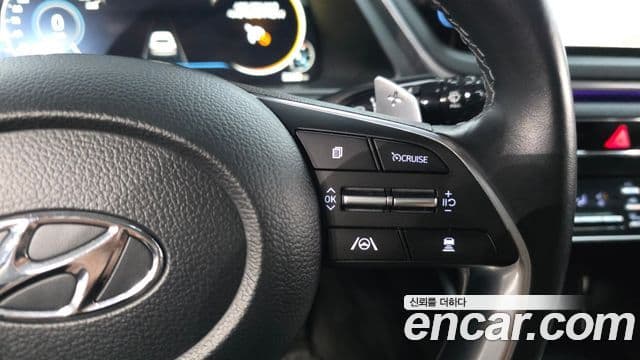 Hyundai Sonata Hybrid 2023 — Photo 7/37