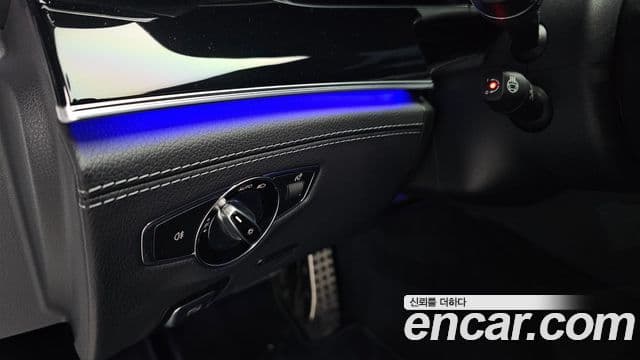 Mercedes-Benz AMG GT 2022 — Photo 21/37