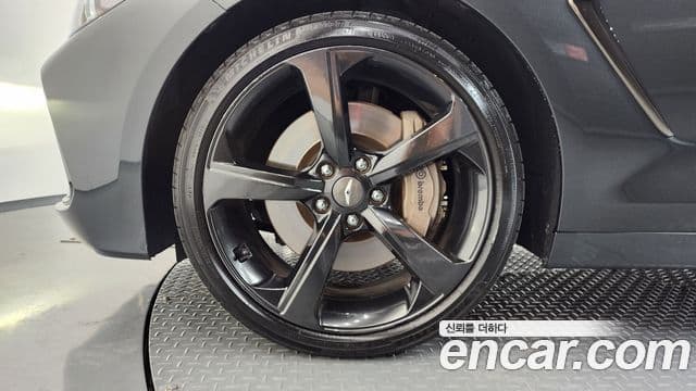Genesis G70 2020 — ფოტო 4/20