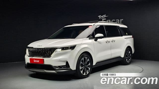 Kia Carnival 2023 — ფოტო 1/20