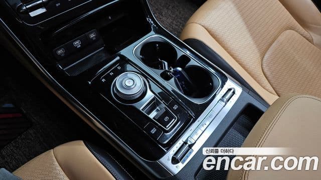 Kia Carnival 2023 — ფოტო 9/20