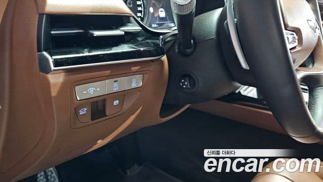 Genesis Electrified G80 2023 — ფოტო 13/20