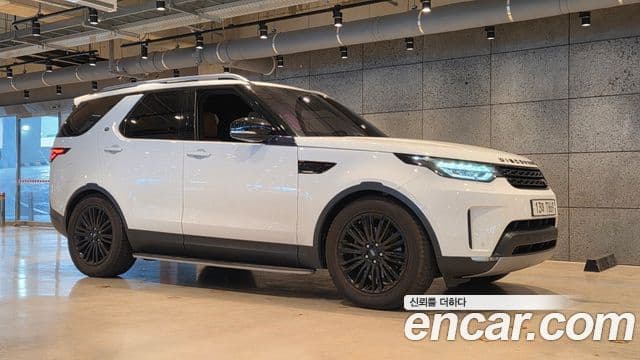 Land Rover Discovery 5 2018 — ფოტო 2/20
