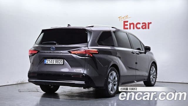 Toyota Sienna 2021 — Şəkil 2/20