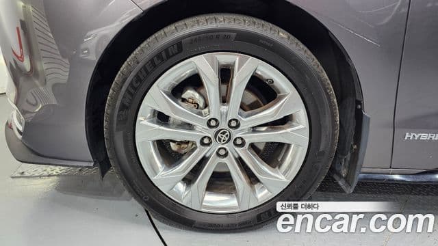 Toyota Sienna 2021 — Şəkil 5/20