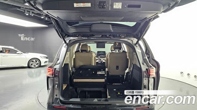 Toyota Sienna 2021 — Şəkil 20/20