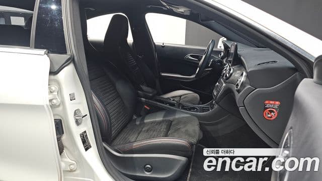 Mercedes-Benz CLA-Class 2018 — ფოტო 13/33