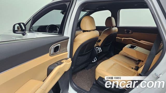 Kia Sorento 2022 — ფოტო 11/20