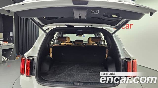 Kia Sorento 2022 — ფოტო 20/20