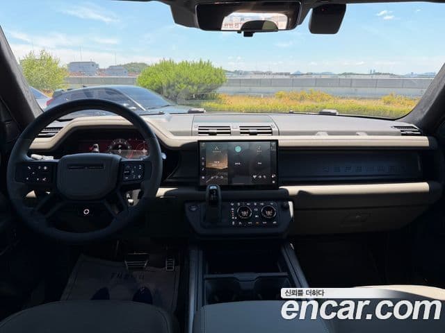 Land Rover Defender 2025 — ფოტო 11/20