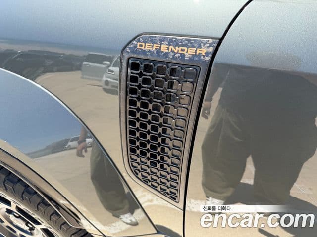 Land Rover Defender 2025 — ფოტო 17/20