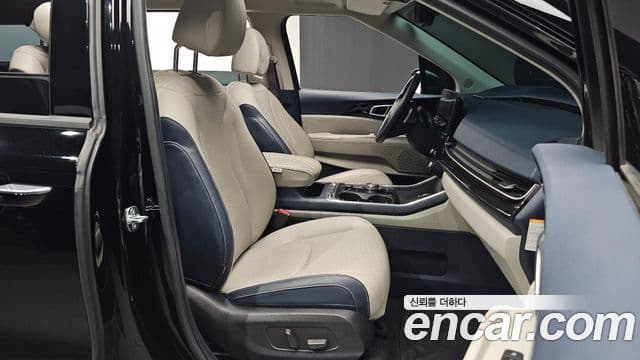 Kia Carnival 2024 — фото 10 из 20