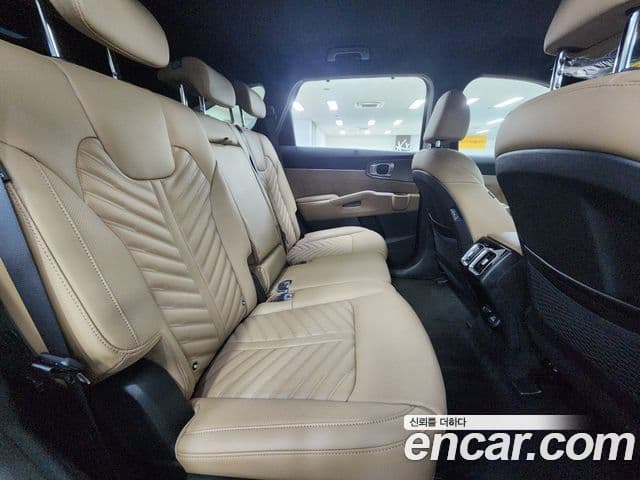 Kia Sorento 2026 — Şəkil 16/20