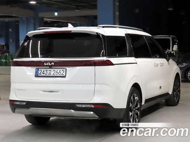 Kia Carnival 2022 — ფოტო 3/20