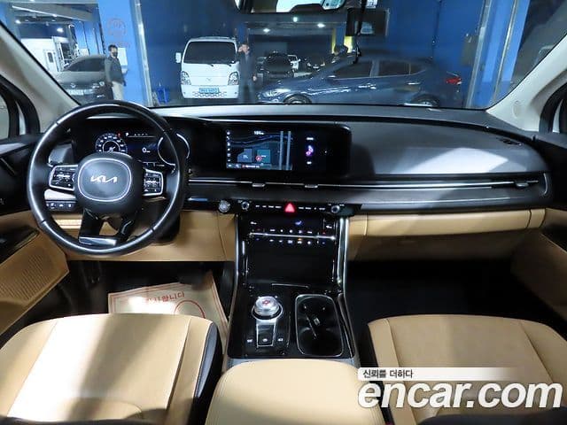 Kia Carnival 2022 — ფოტო 4/20