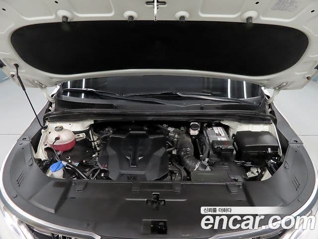 Kia Carnival 2022 — ფოტო 19/20