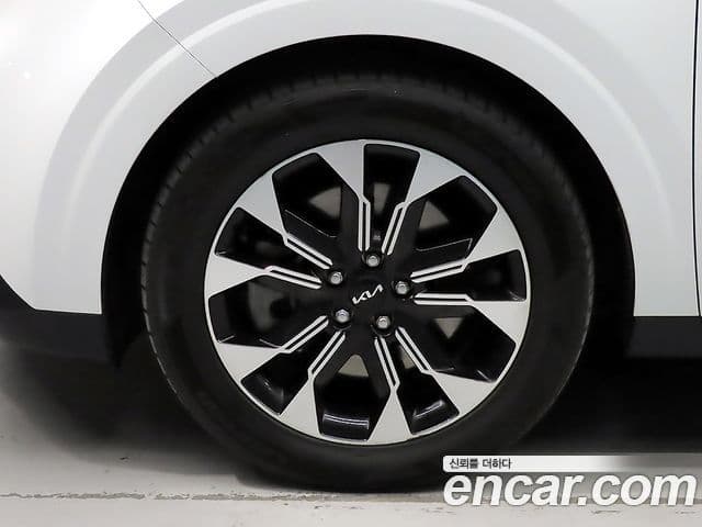 Kia Carnival 2022 — ფოტო 20/20