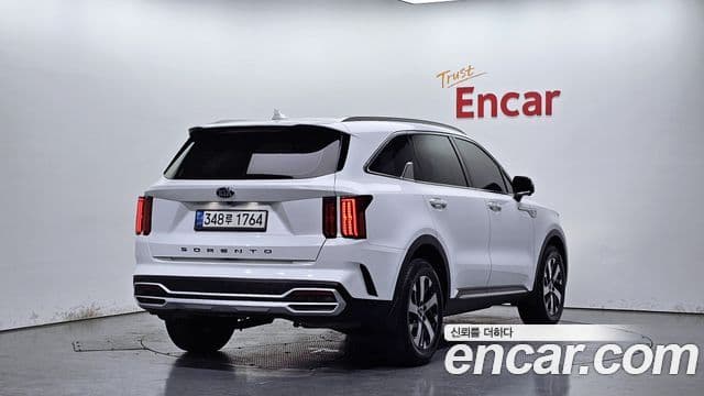 Kia Sorento 2021 — Фото 2/20