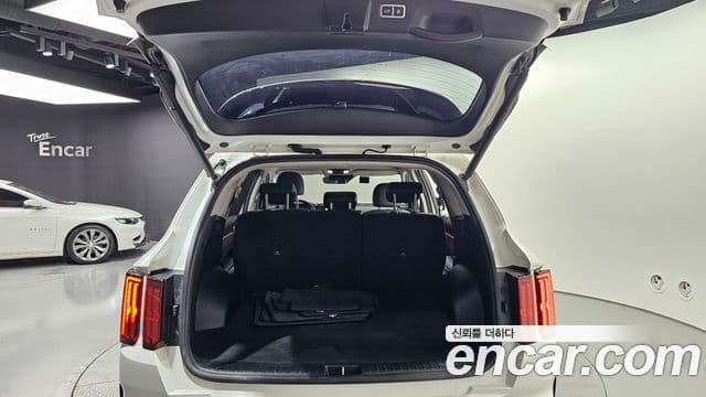 Kia Sorento 2021 — Фото 20/20