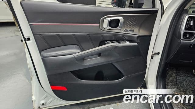 Kia Sorento 2021 — Photo 8/30
