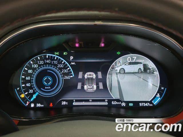 Genesis GV70 2021 — ფოტო 8/20